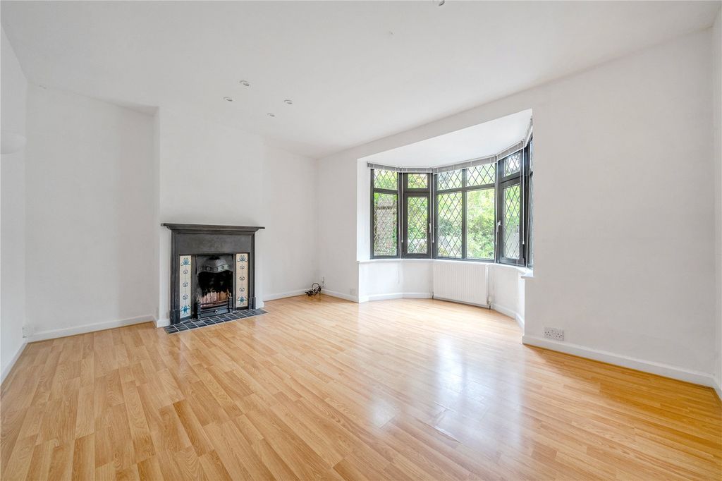 Property photo 2 of 8 Living Room