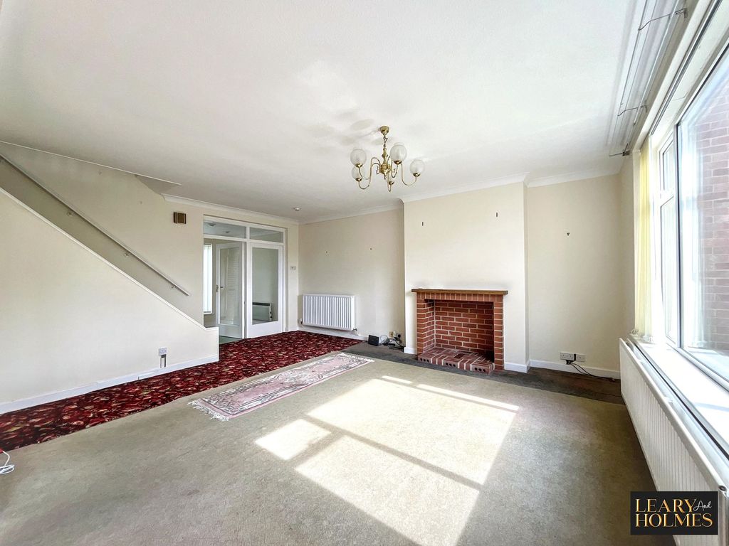 Property photo 2 of 27