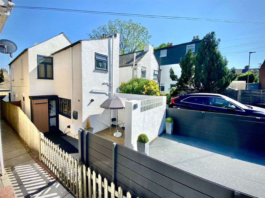 Property photo 1 of 25 Picture No. 19