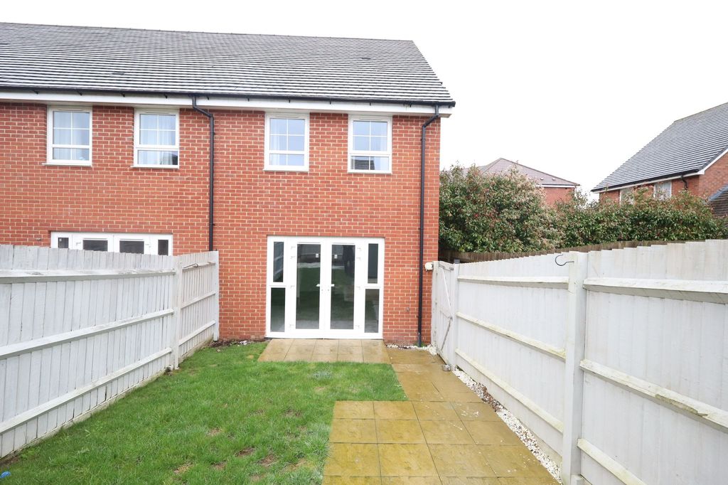 Property photo 2 of 12 Rear