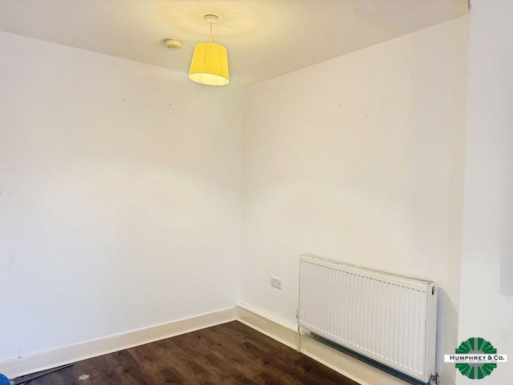 Property photo 2 of 8 Pbox-Img.Jpg