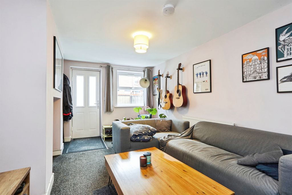 Property photo 3 of 21 Self Contained Apartment