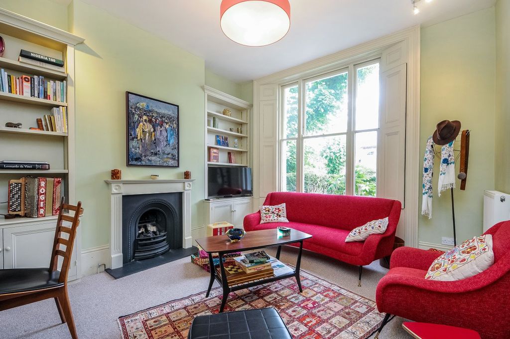 Property photo 3 of 6