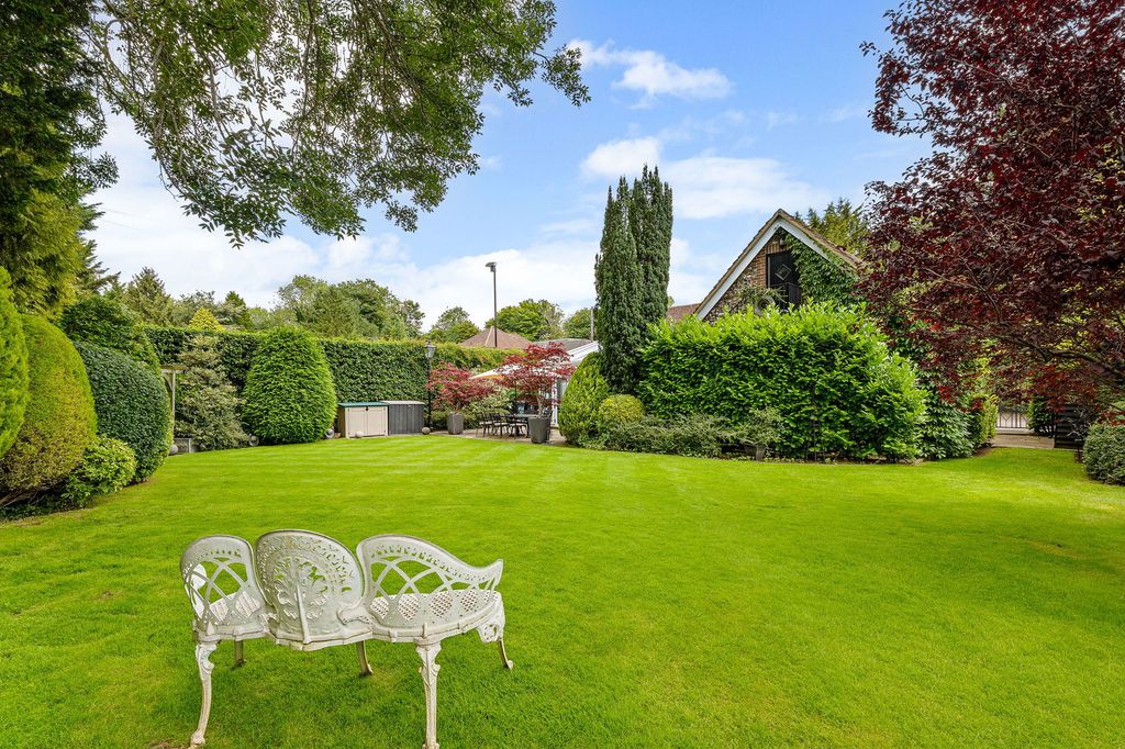 Property photo 3 of 39