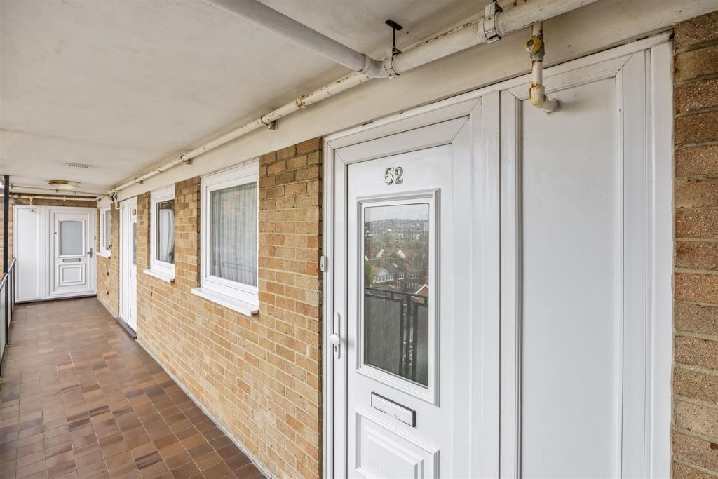 Property photo 3 of 17 Entrance