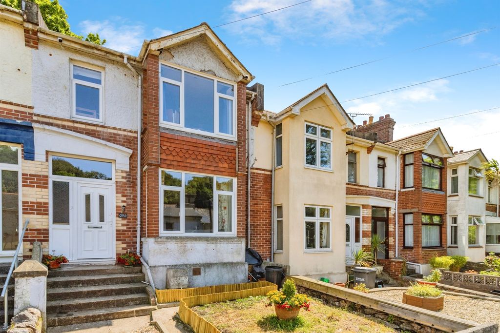 Property photo 2 of 16