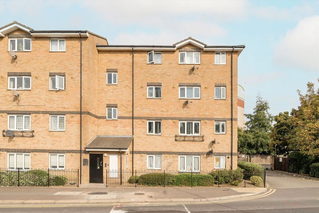 Property photo 1 of 4