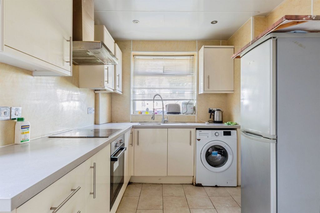 Property photo 3 of 13