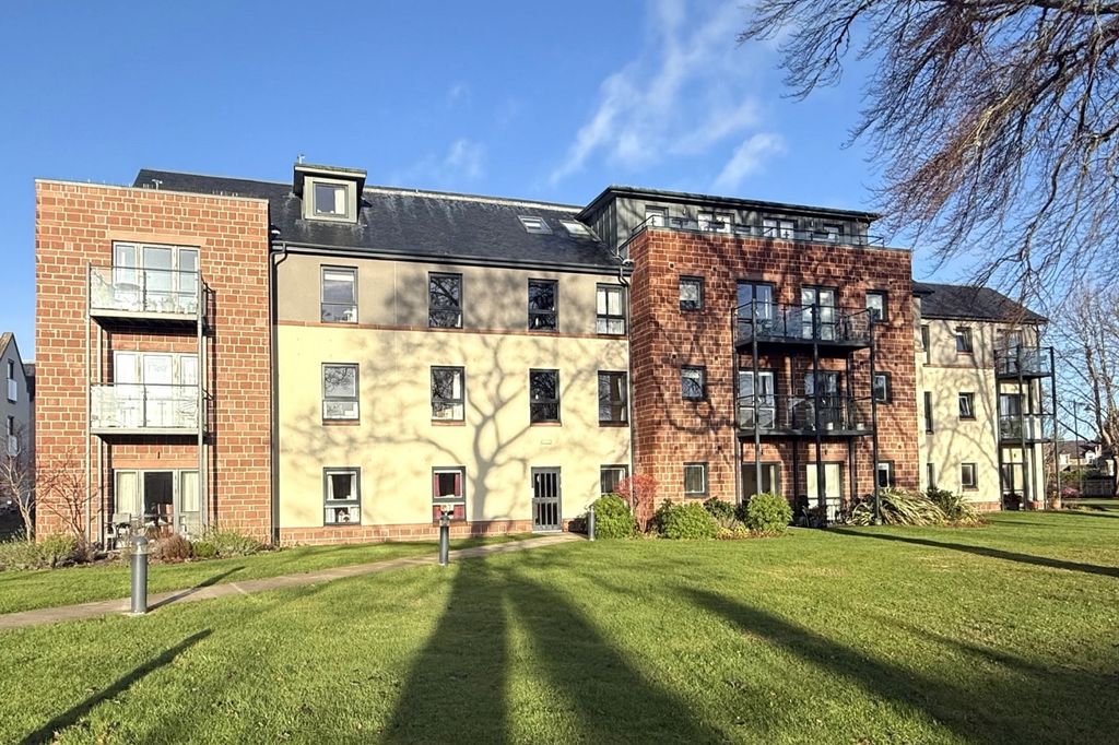 Property photo 2 of 8 Front