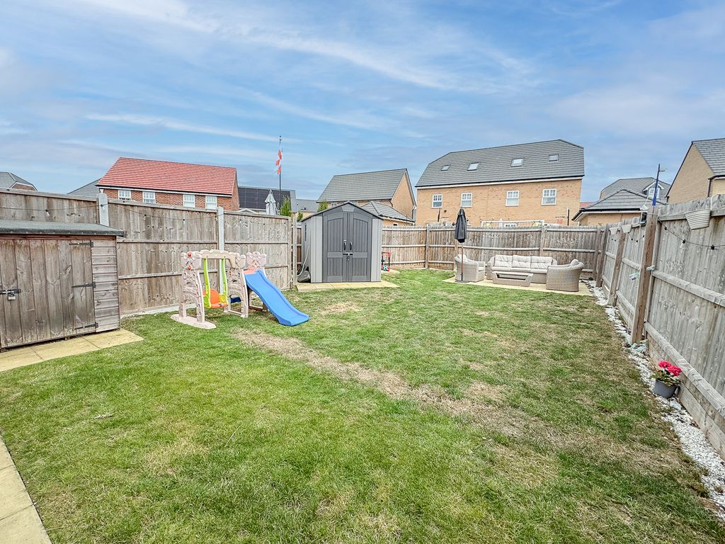 Property photo 2 of 17 Rear