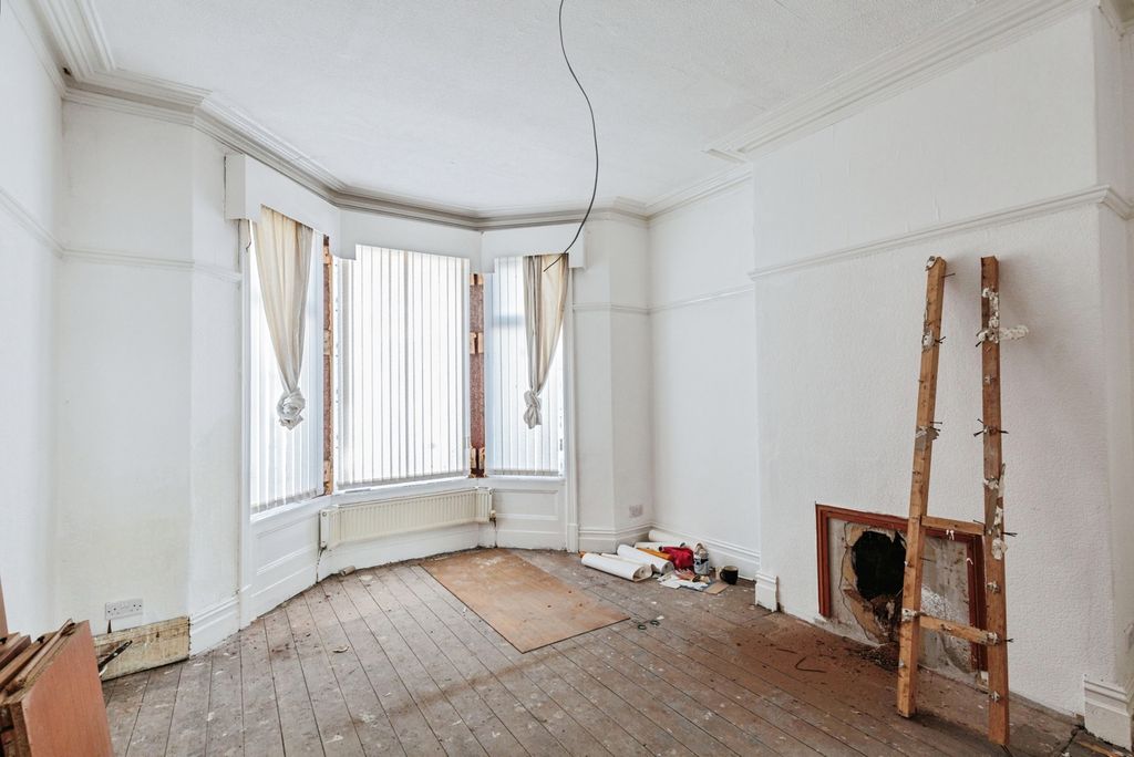 Property photo 3 of 21 Pbox-Img.Jpg
