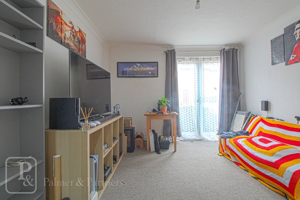 Property photo 3 of 7 Picture No. 06