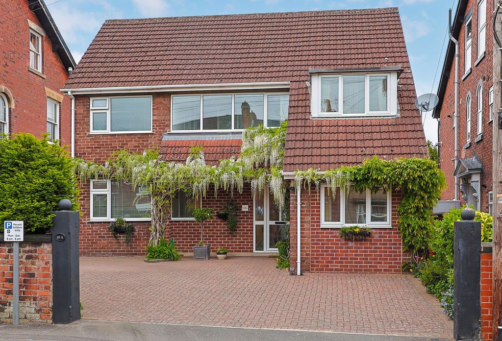 Property photo 1 of 25 Front