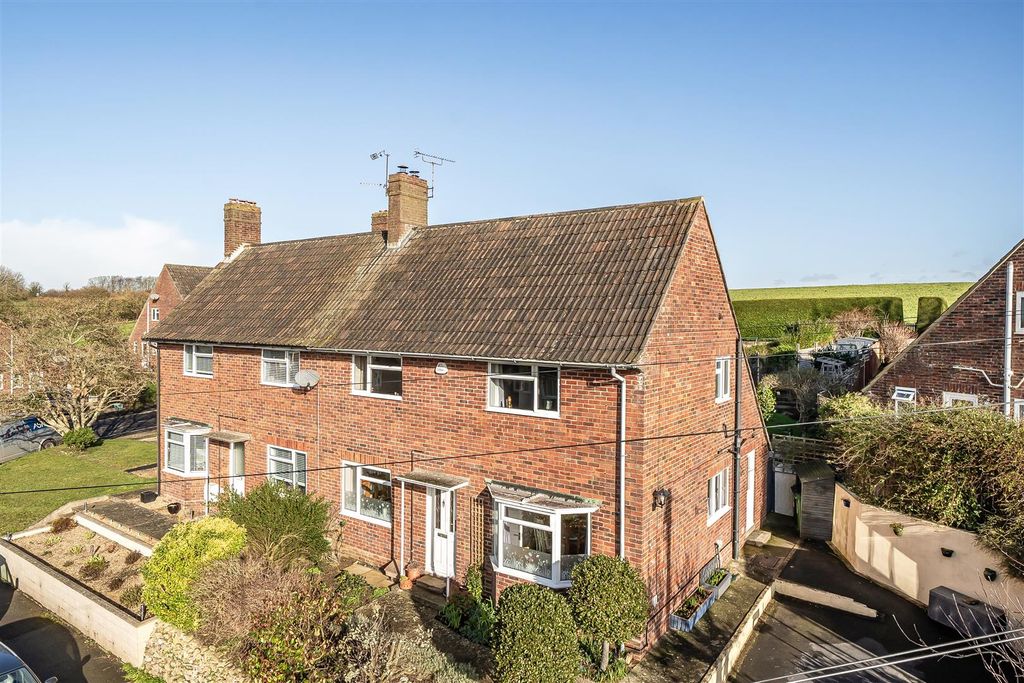 Property photo 1 of 16 Front