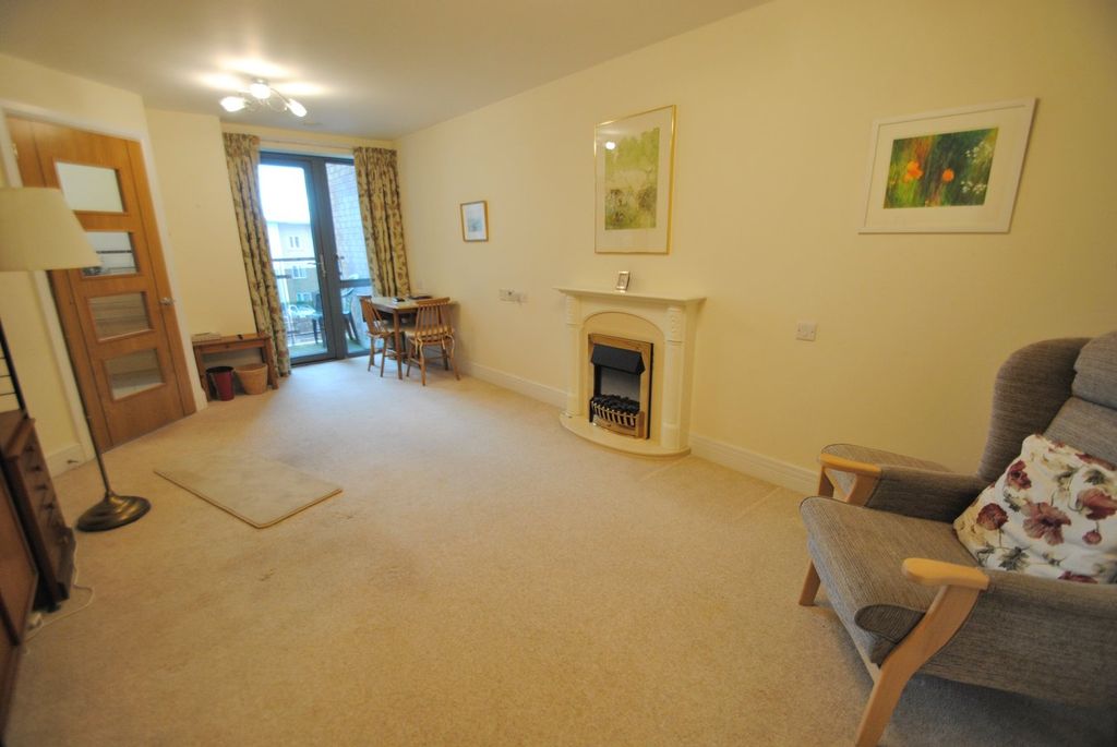 Property photo 2 of 20