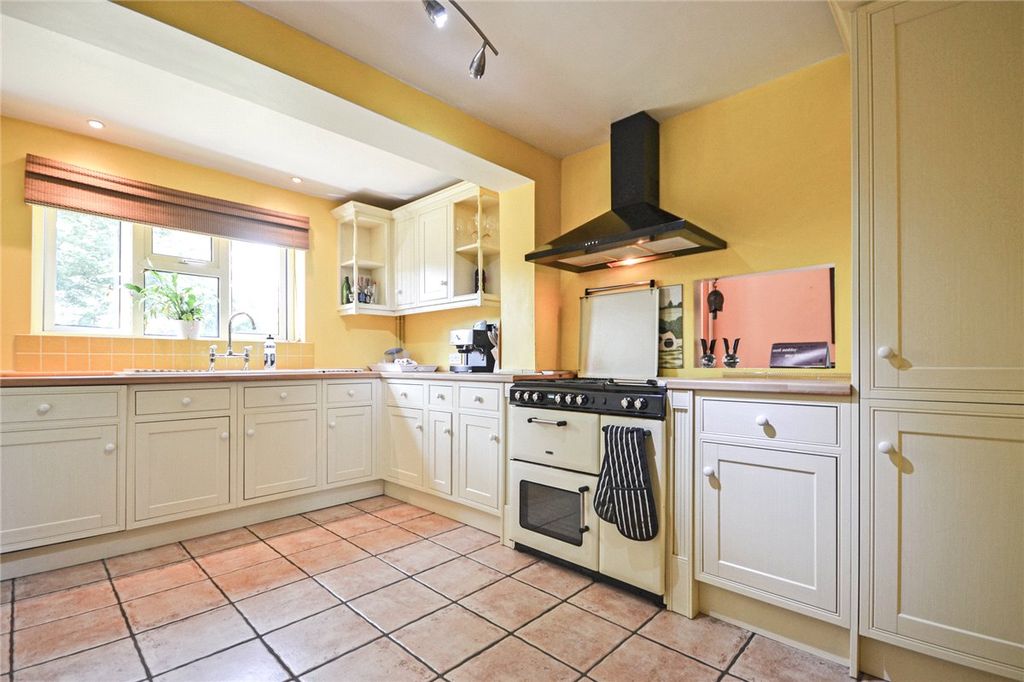Property photo 3 of 17 Picture No. 27