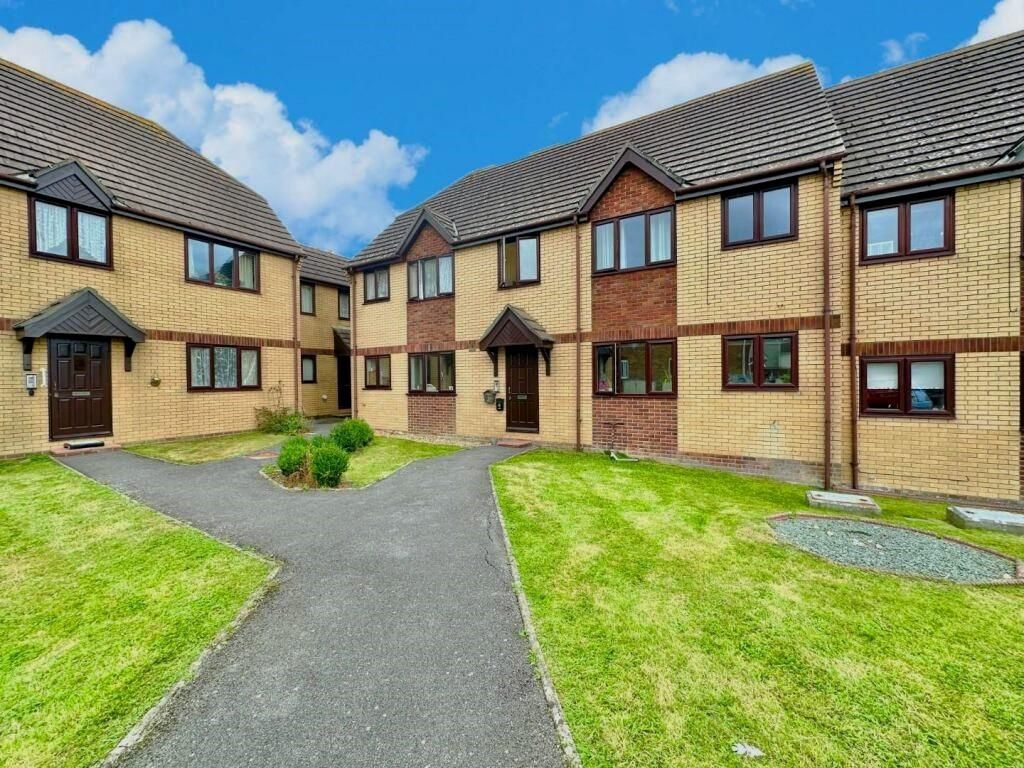 Property photo 1 of 16 Front.Jpg