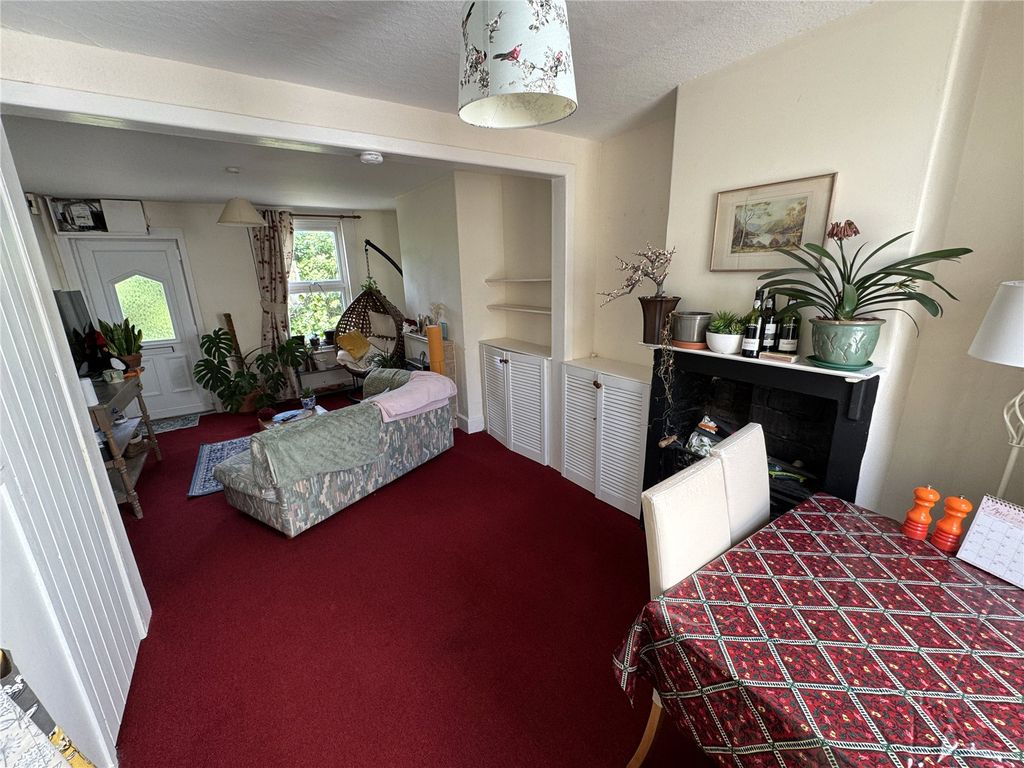 Property photo 3 of 10 Picture No. 12