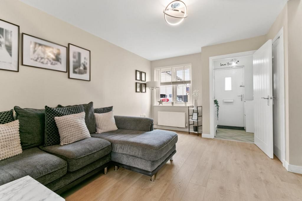 Property photo 2 of 23