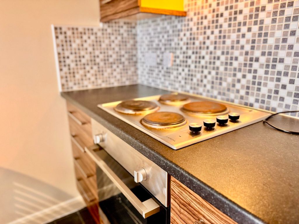 Property photo 3 of 9