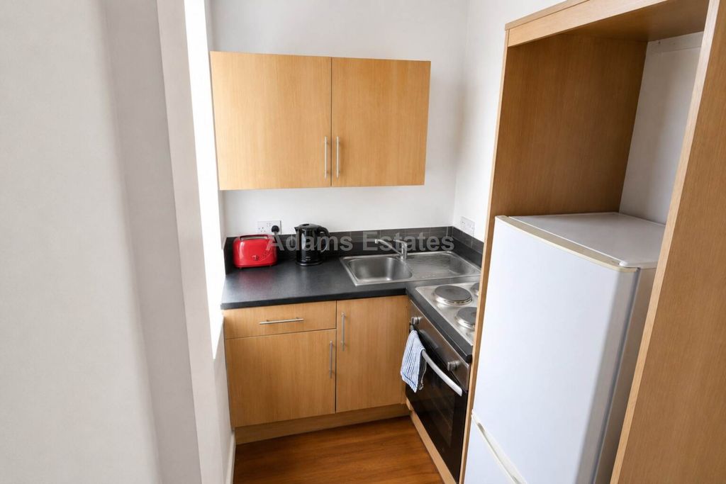 Property photo 2 of 6