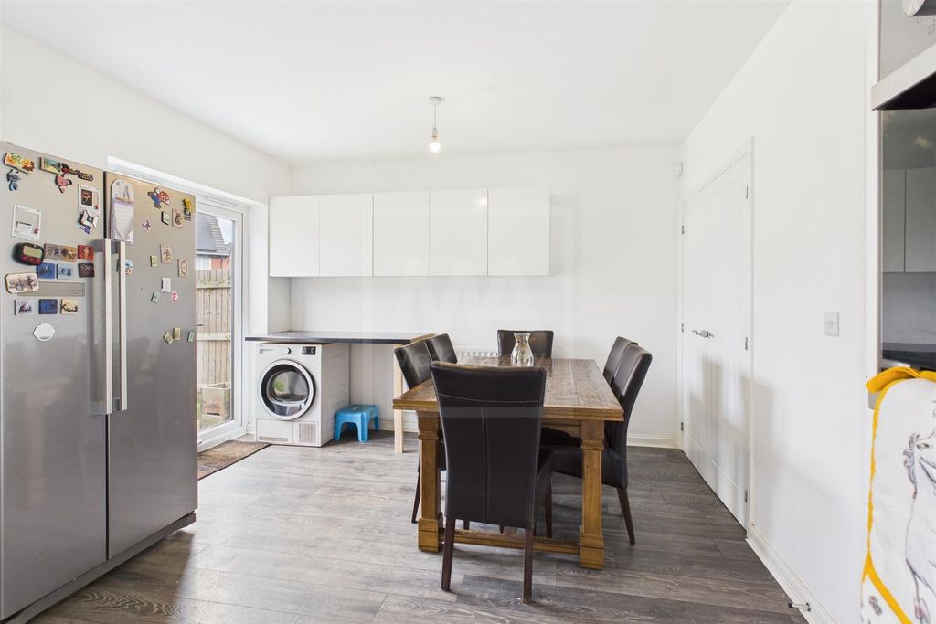 Property photo 2 of 16 Kitchen