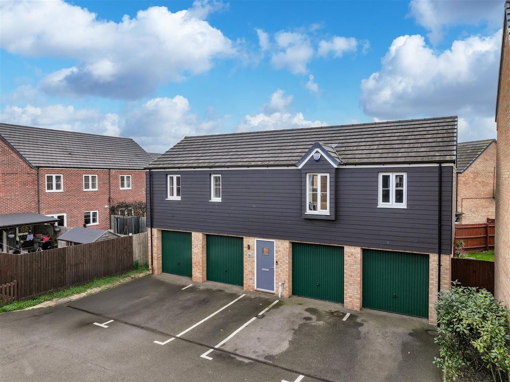 Property photo 1 of 13 Dji_20251105170127_0421_D.Jpg