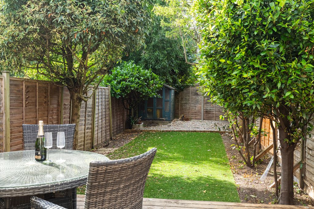 Property photo 2 of 11