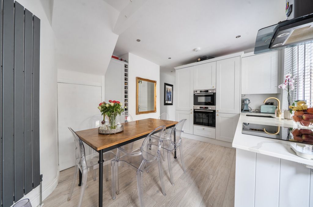 Property photo 3 of 20 1465279-8-6A0ee17...