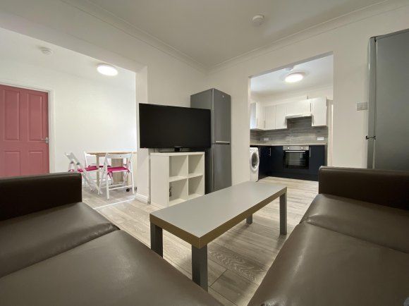 Property photo 2 of 19 Reception