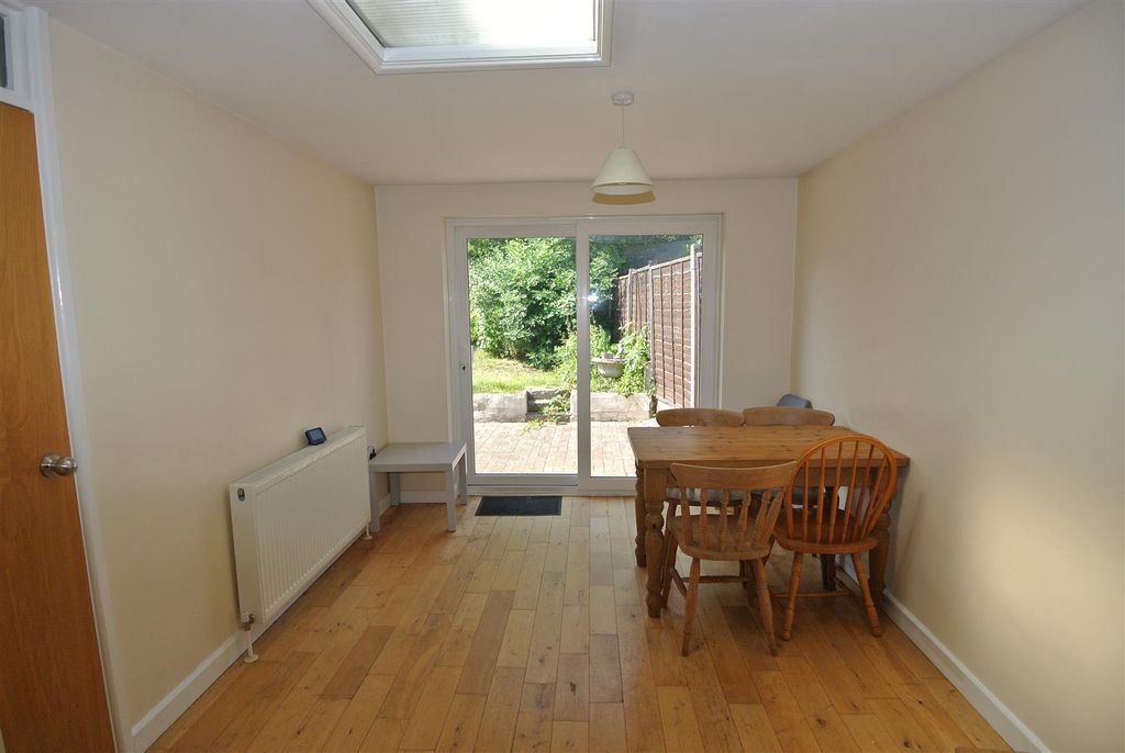 Property photo 2 of 17 Breakfast Area.Jpg