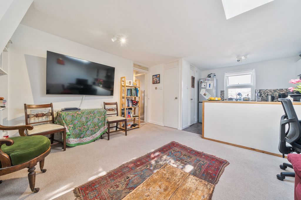 Property photo 2 of 15 1525369-9-6Ab6710...