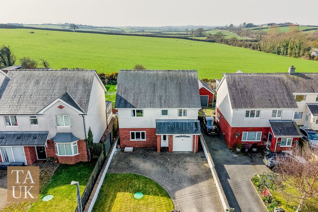 Property photo 1 of 22