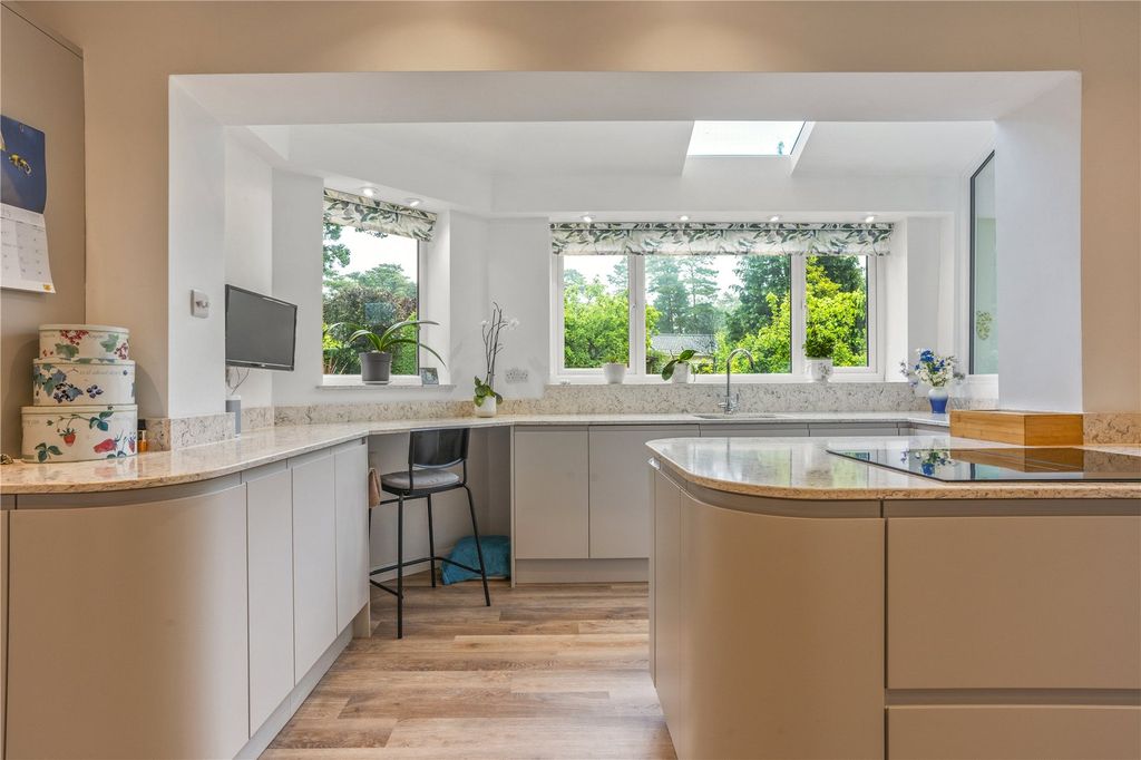 Property photo 3 of 19 Picture No. 23