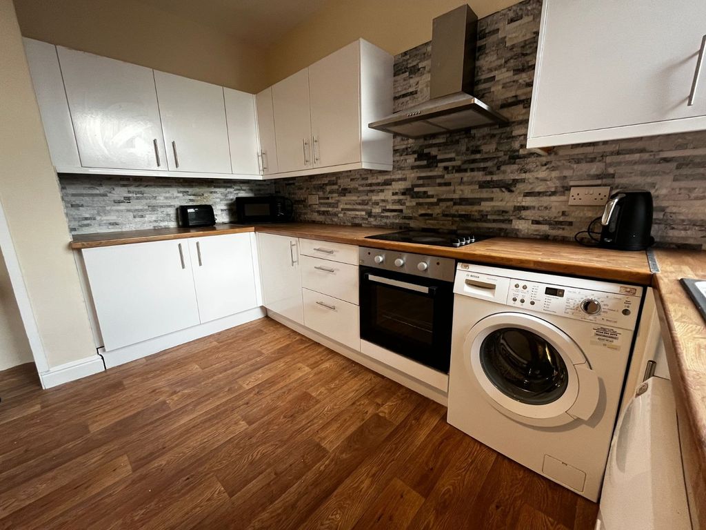 Property photo 3 of 14 Picture No. 05