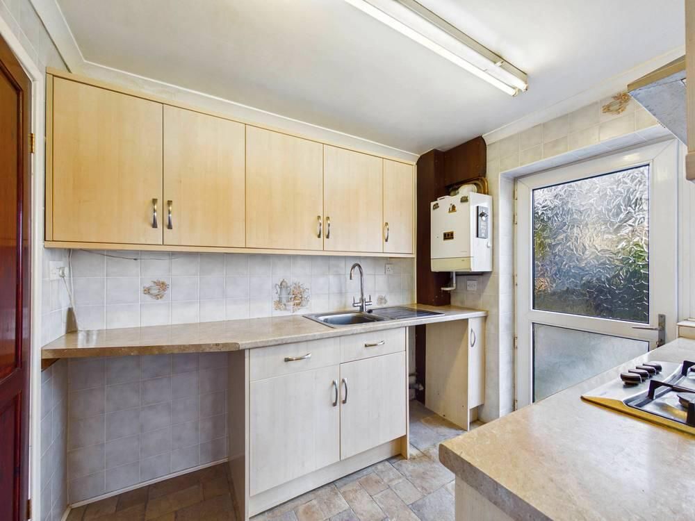 Property photo 3 of 15 Kitchen