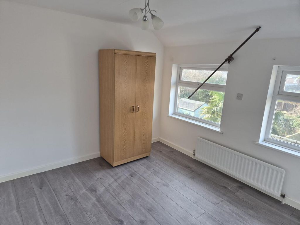 Property photo 3 of 4 Bedroom