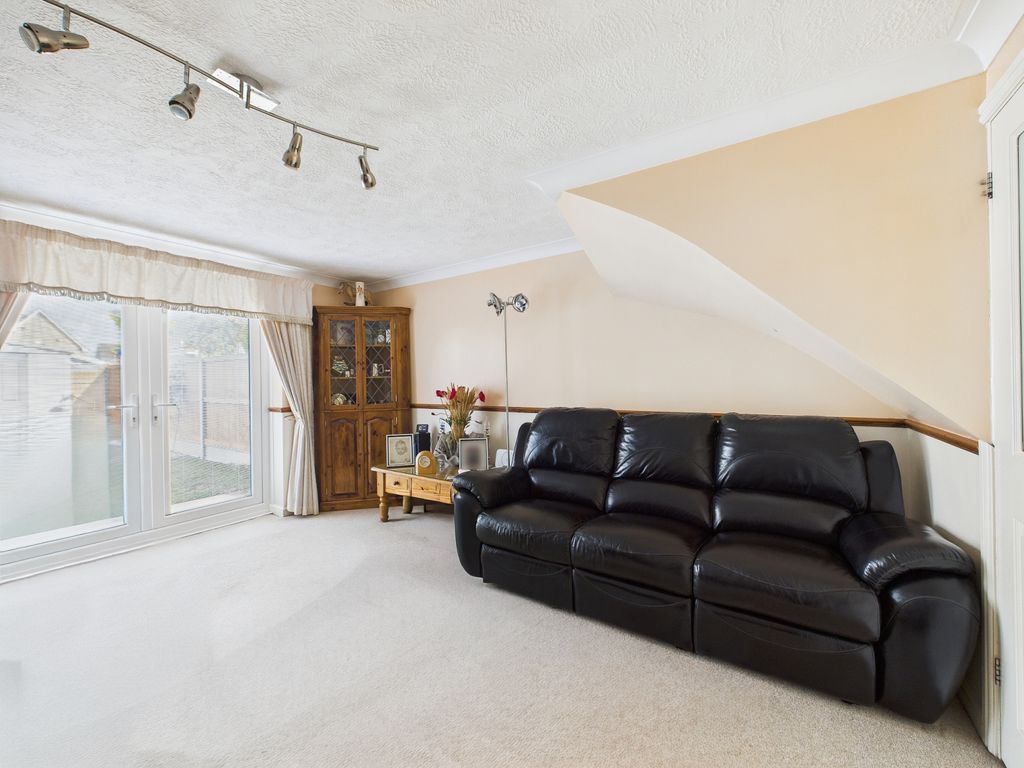 Property photo 3 of 10 Living Dining Room