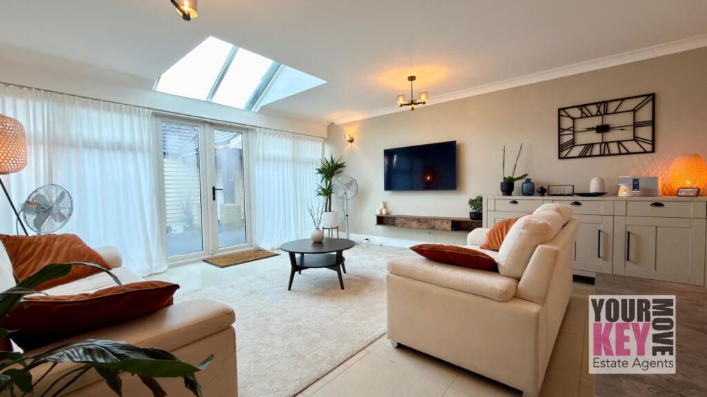 Property photo 2 of 28