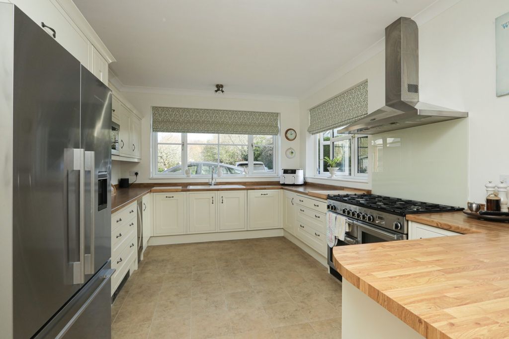 Property photo 3 of 23 Picture 3