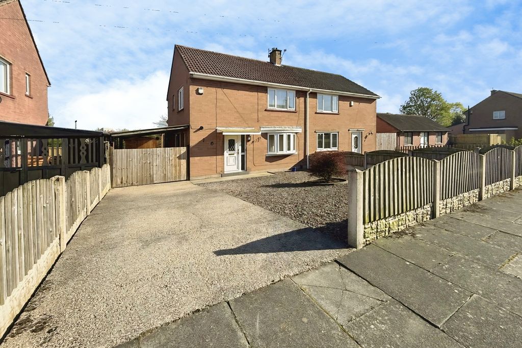Property photo 1 of 16 External