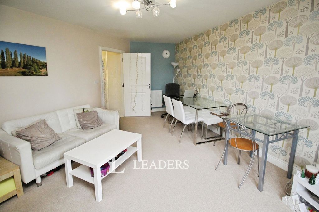 Property photo 3 of 9 Pbox-Img.Jpg