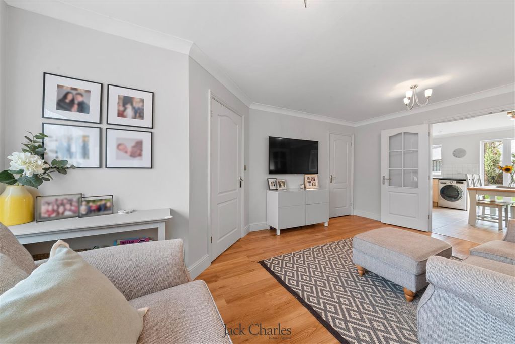 Property photo 3 of 17 9 Wincliff Road_-26.Jpg