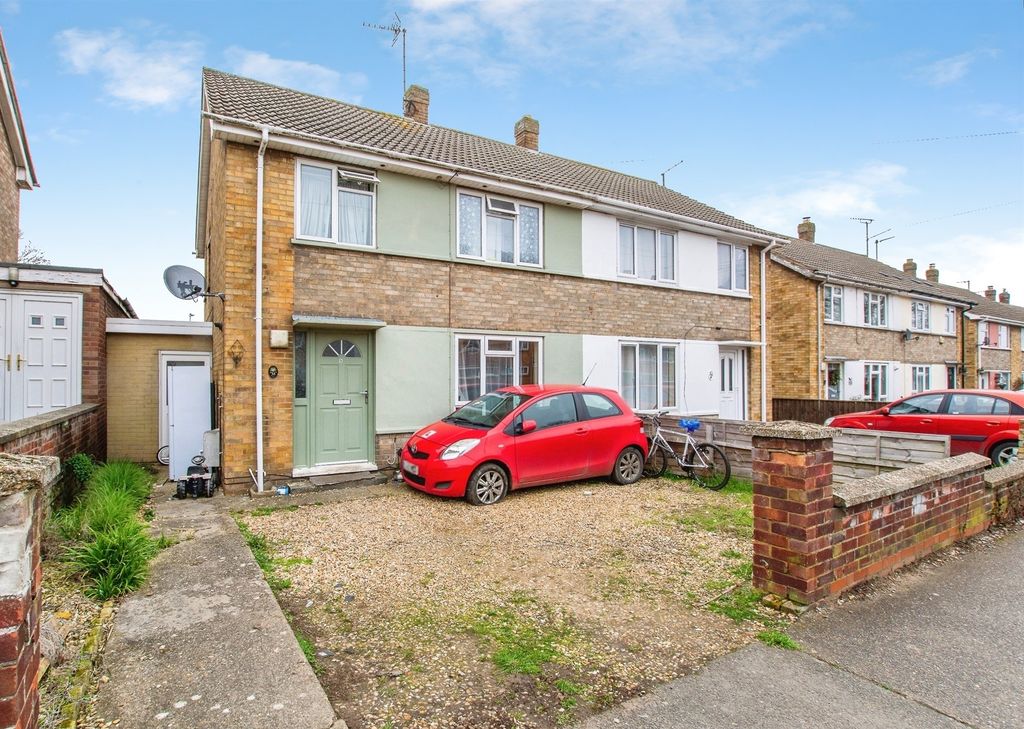 Property photo 1 of 12