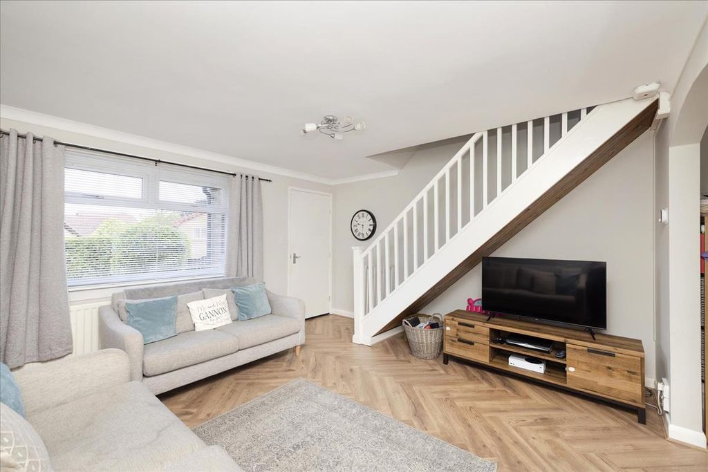 Property photo 3 of 23