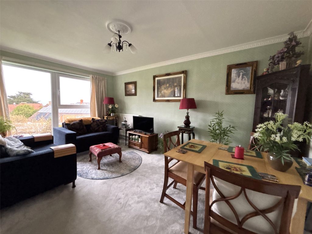 Property photo 2 of 11 2 - Picture No. 08