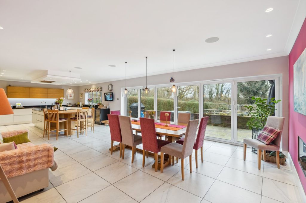 Property photo 3 of 18 Picture No. 46