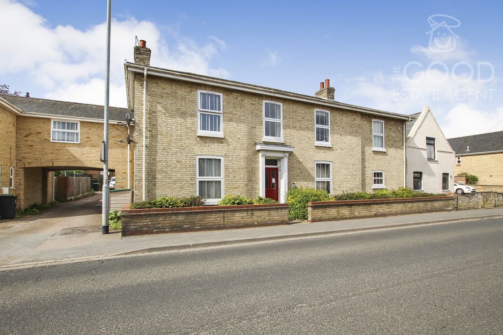 Property photo 1 of 12