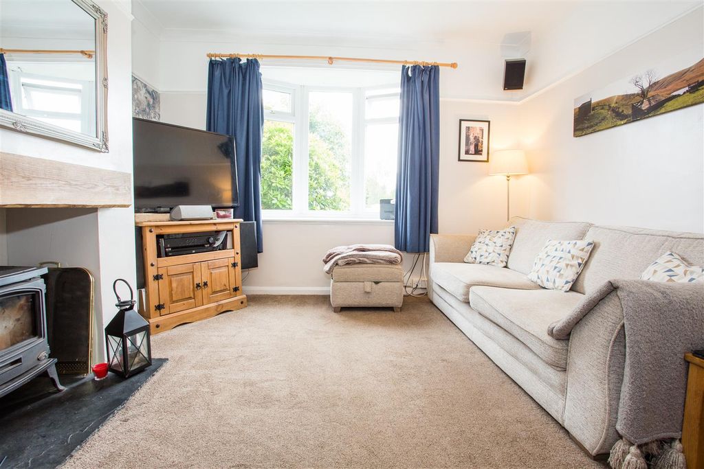 Property photo 3 of 28
