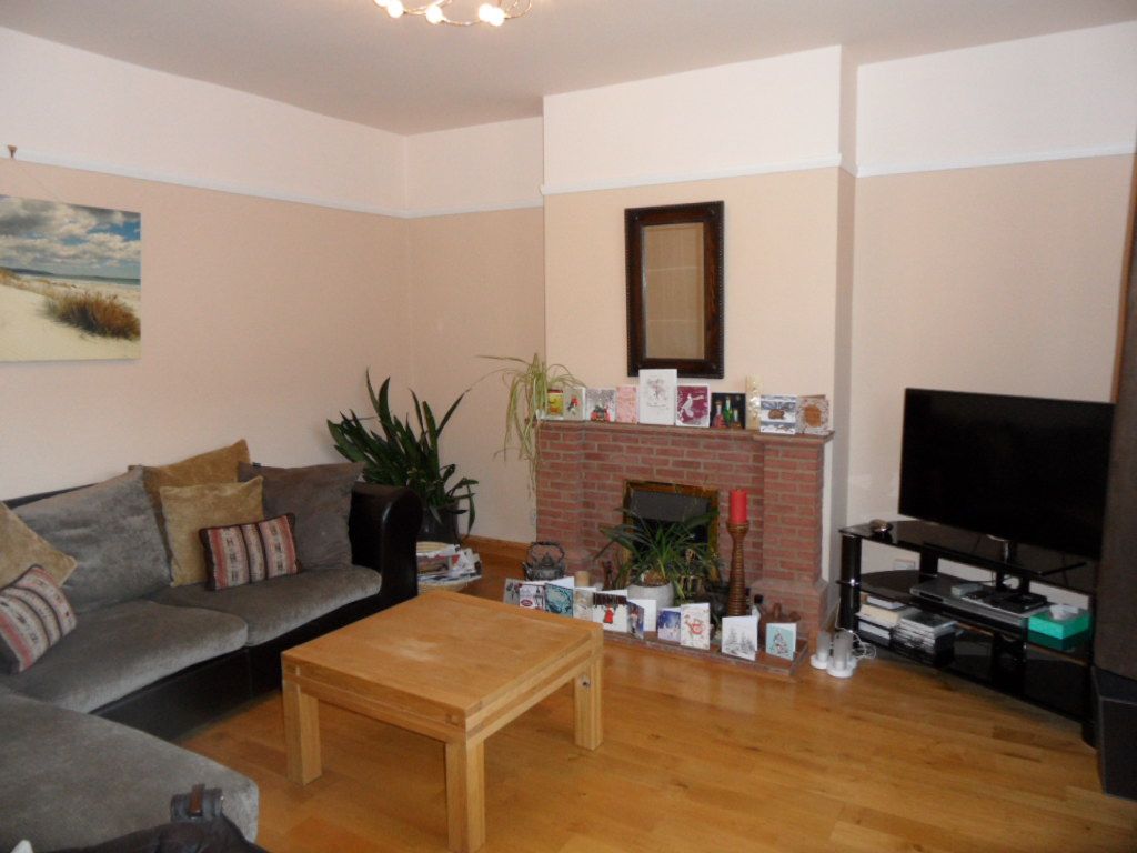 Property photo 2 of 14